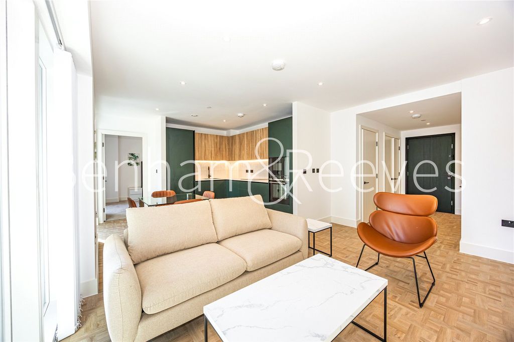 Property photo 2 of 15 Picture No. 20