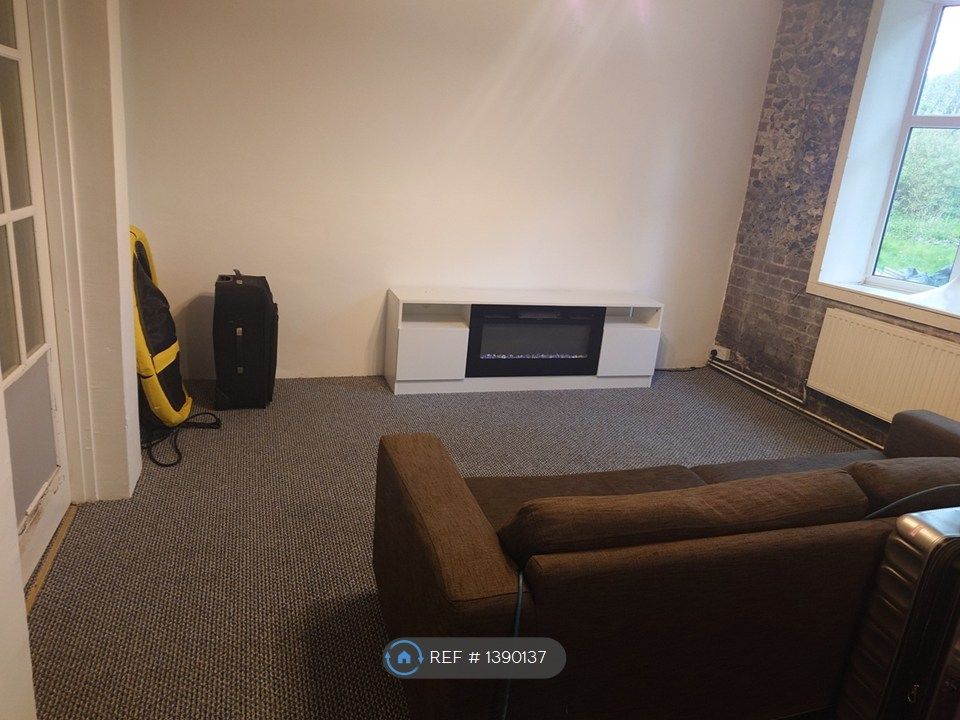 Property photo 3 of 6