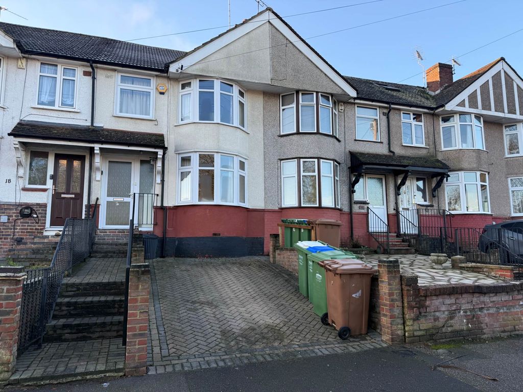 Property photo 1 of 18