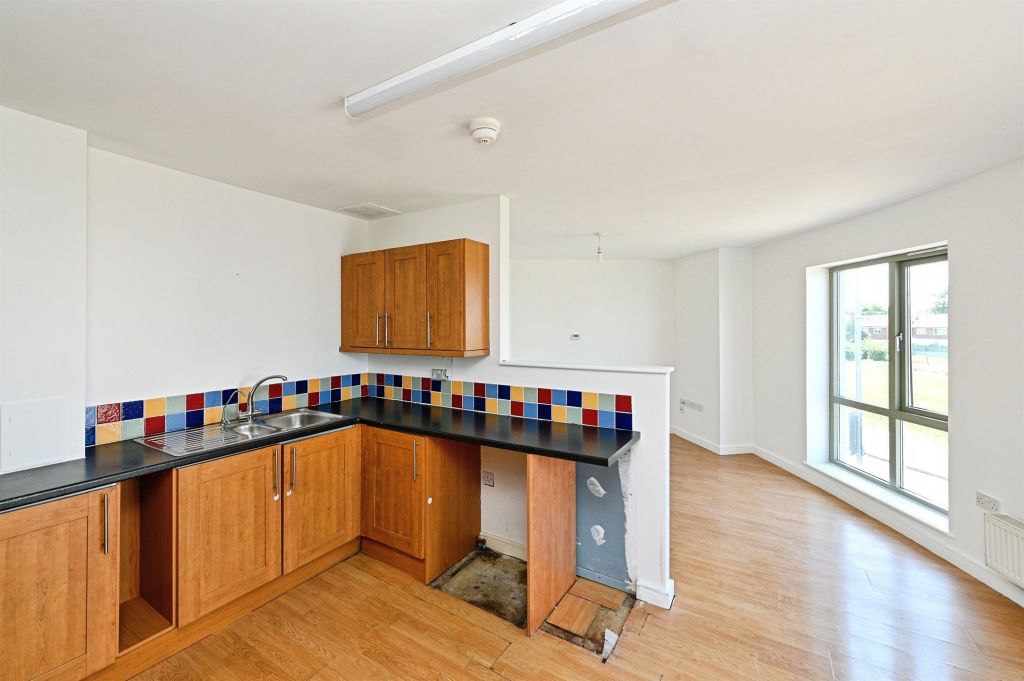 Property photo 3 of 14