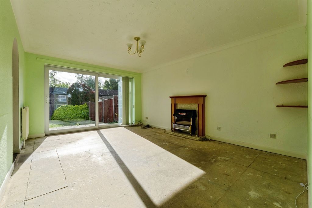Property photo 3 of 15