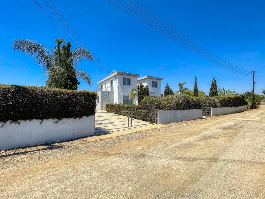 Property photo 1 of 35