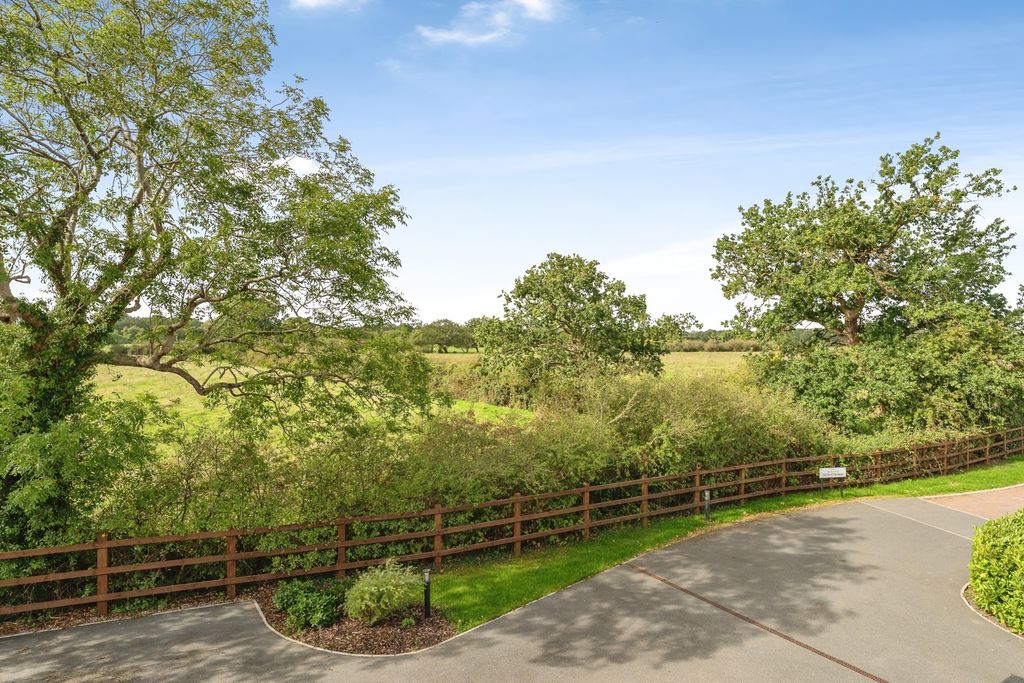 Property photo 3 of 41 Pbox-Img.Jpg