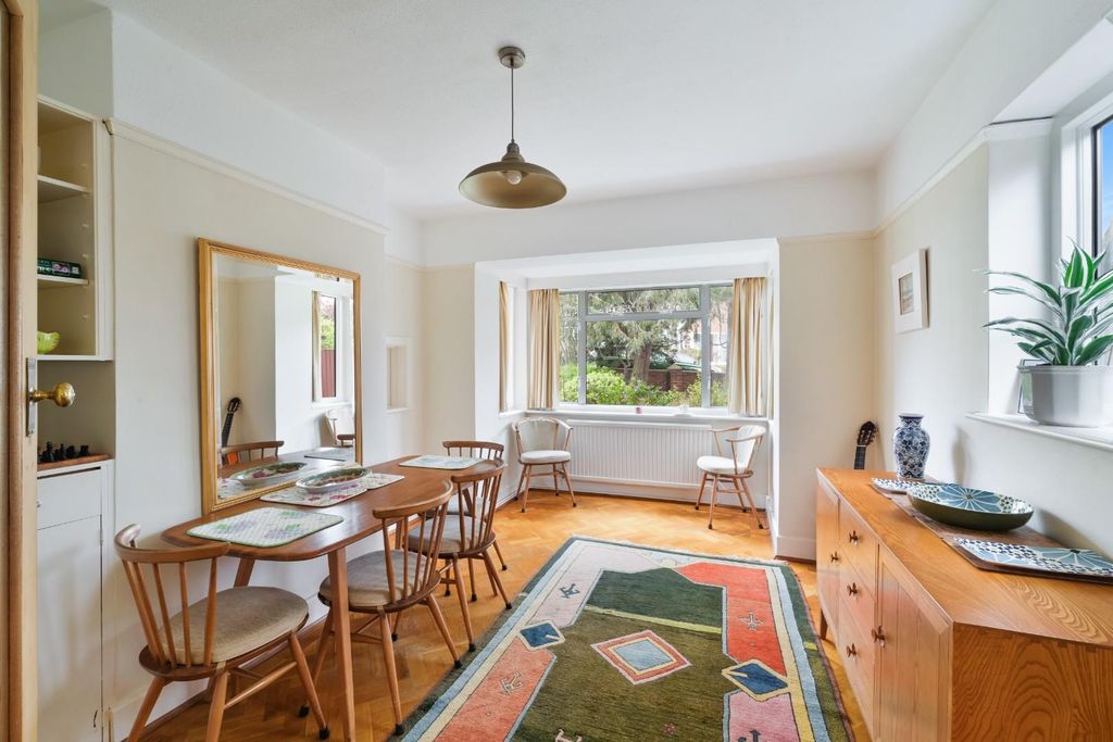 Property photo 3 of 21 Hamilton Close (15).Jpg