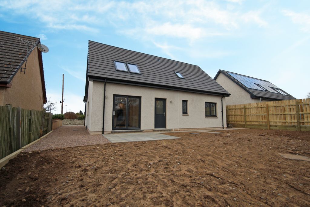 Property photo 2 of 29