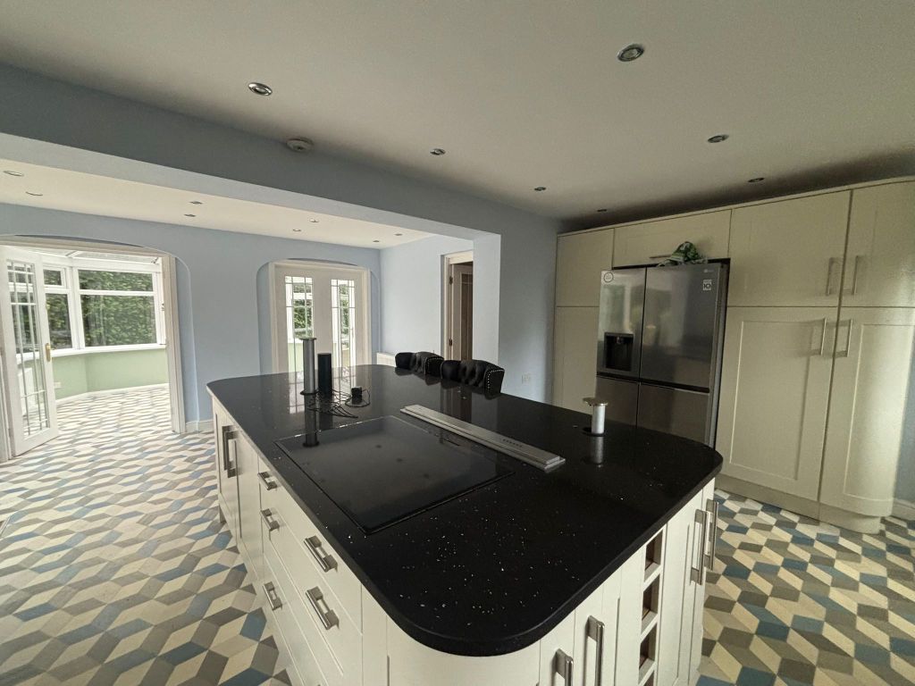 Property photo 3 of 16 Kitchen