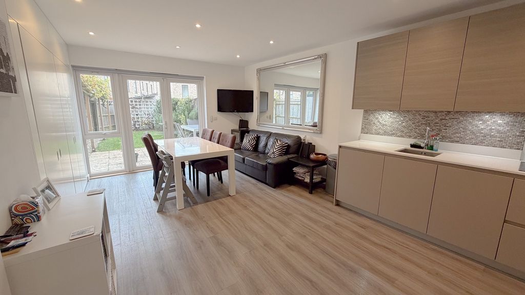 Property photo 2 of 39 Not Specified