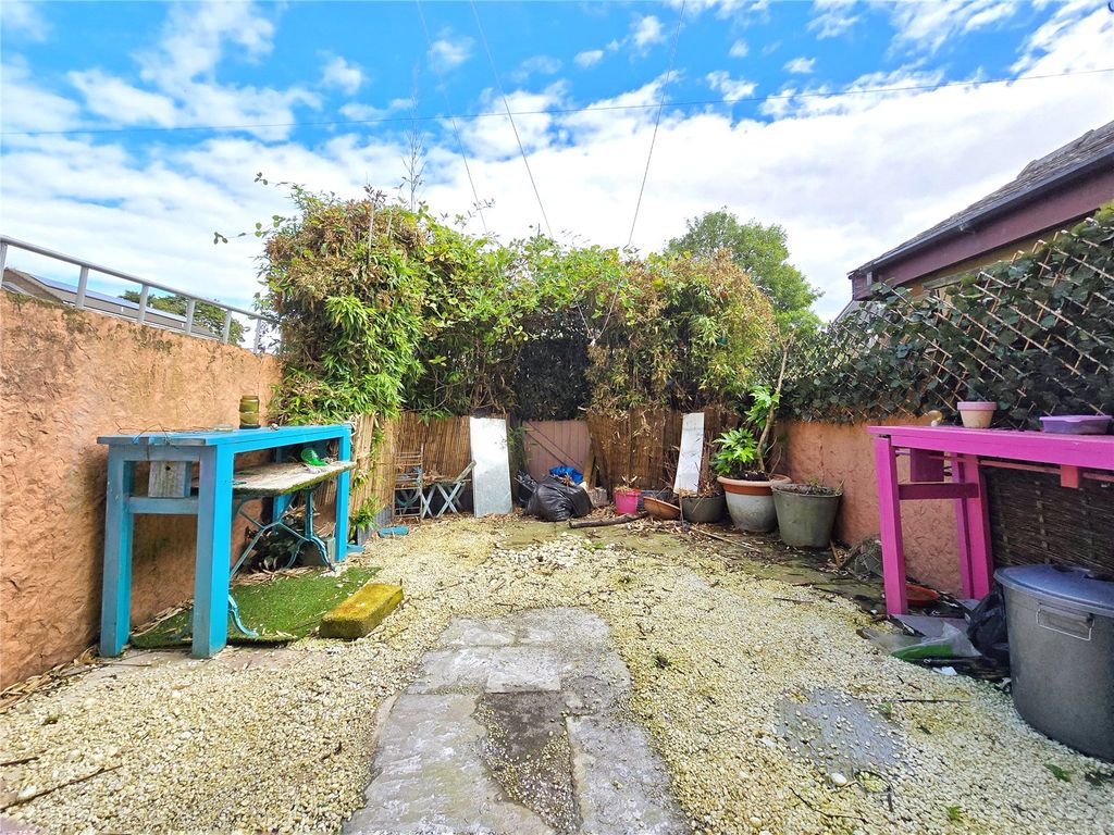 Property photo 3 of 16 Rear Gardens