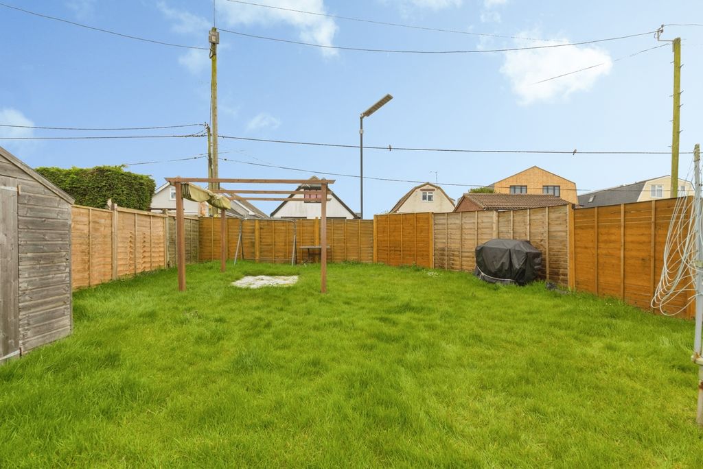 Property photo 1 of 14 Garden