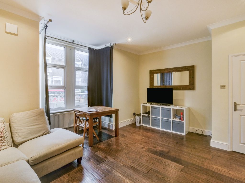 Property photo 3 of 18 2