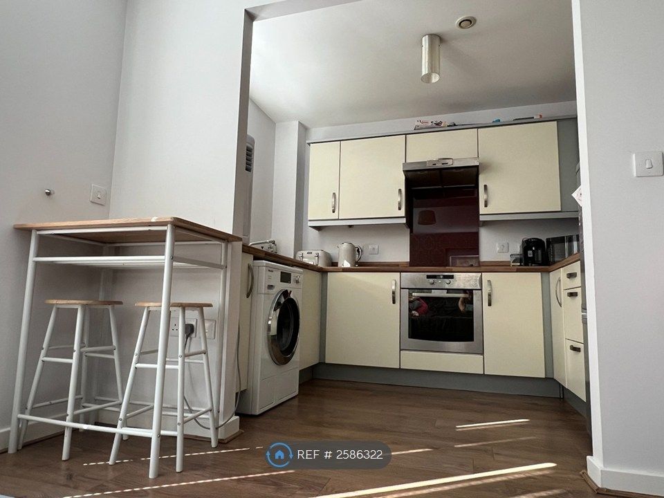 Property photo 2 of 4 Kitchen