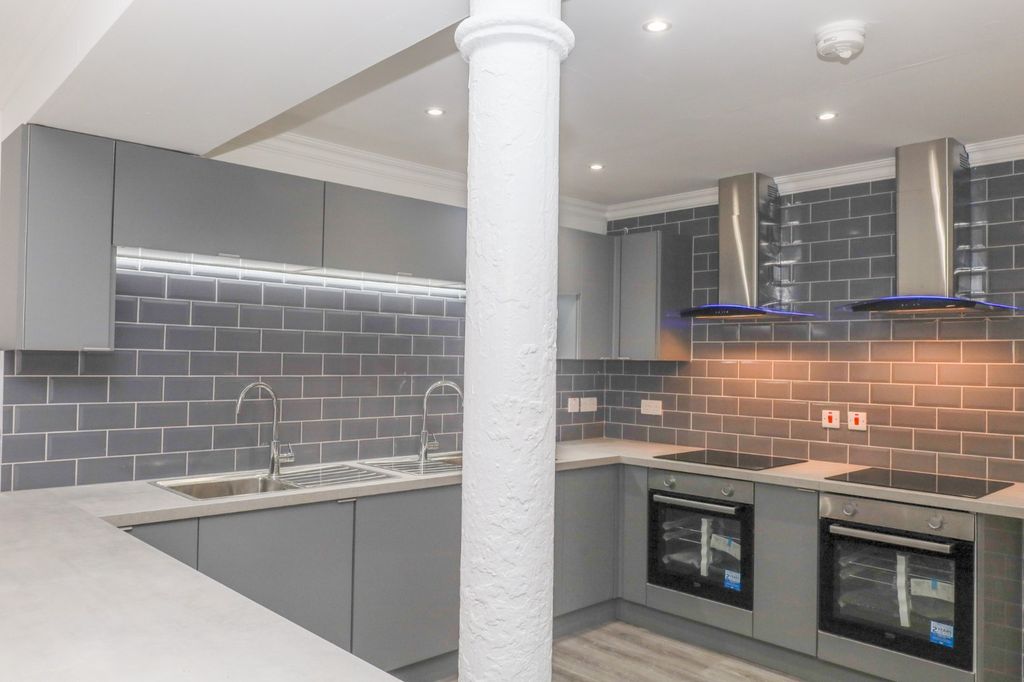 Property photo 3 of 12 Photo 3