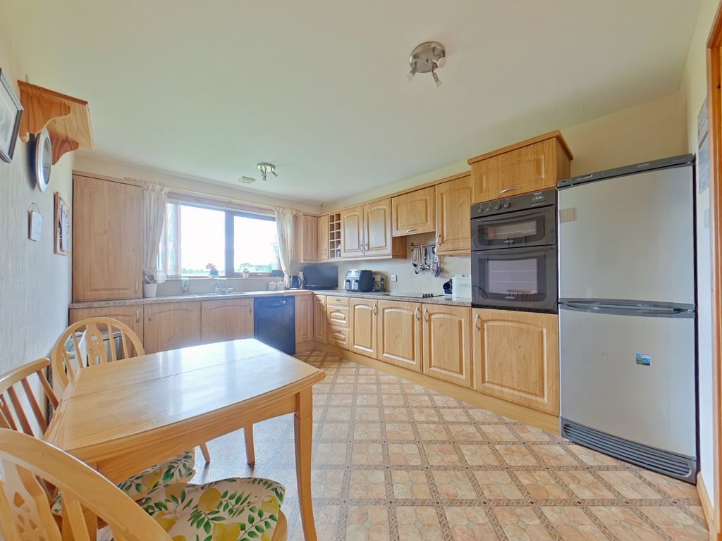 Property photo 3 of 18 Photo 6