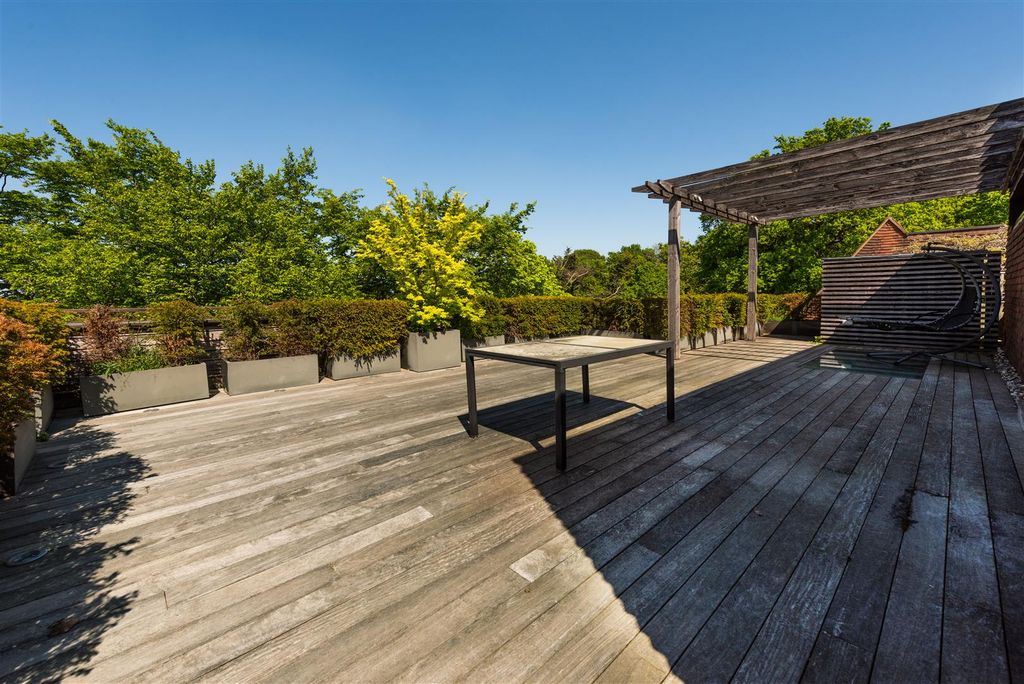 Property photo 2 of 13 D0354 5 Maple Ct The Bishops Roofterr1.Jpg