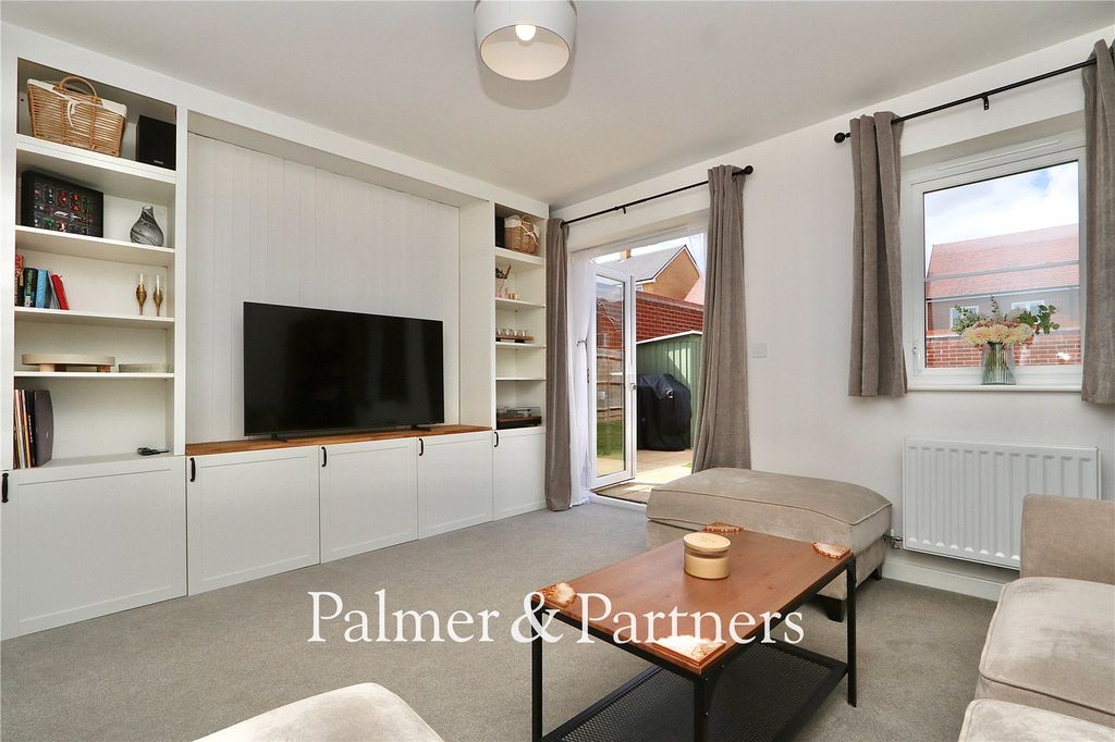 Property photo 3 of 23 Picture No. 02