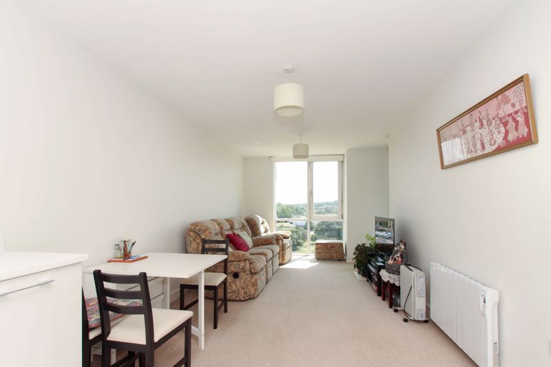 Property photo 3 of 14 Photo 8