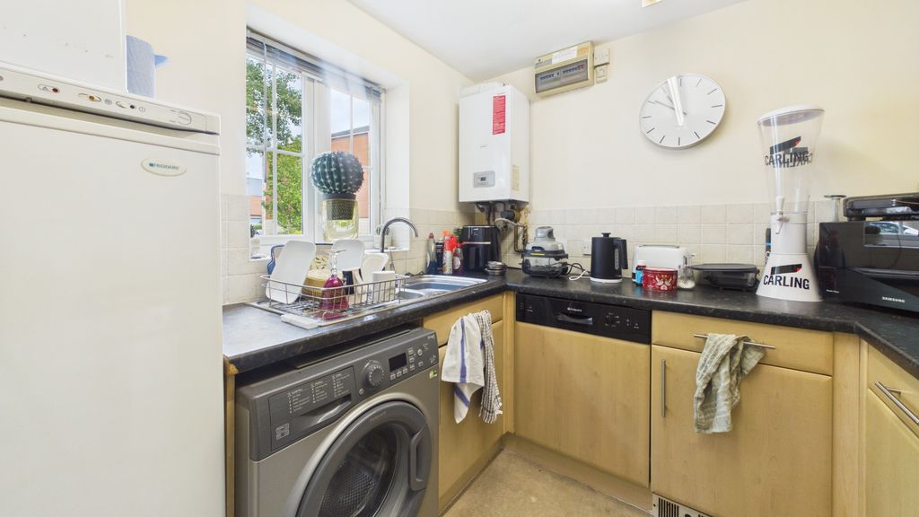 Property photo 3 of 17 3643136