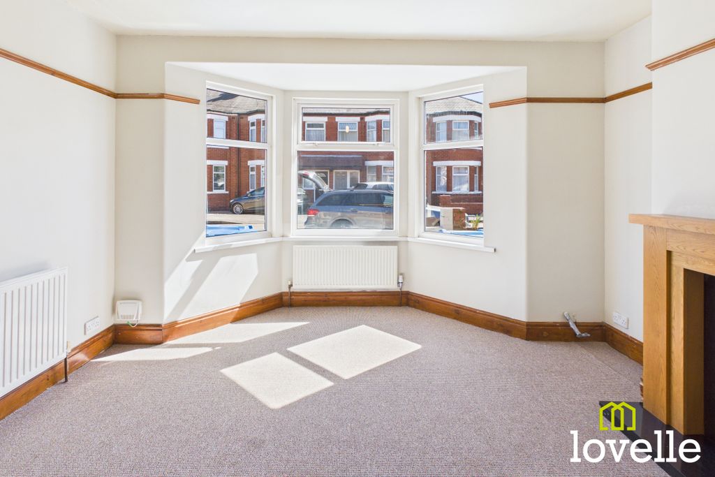Property photo 3 of 27