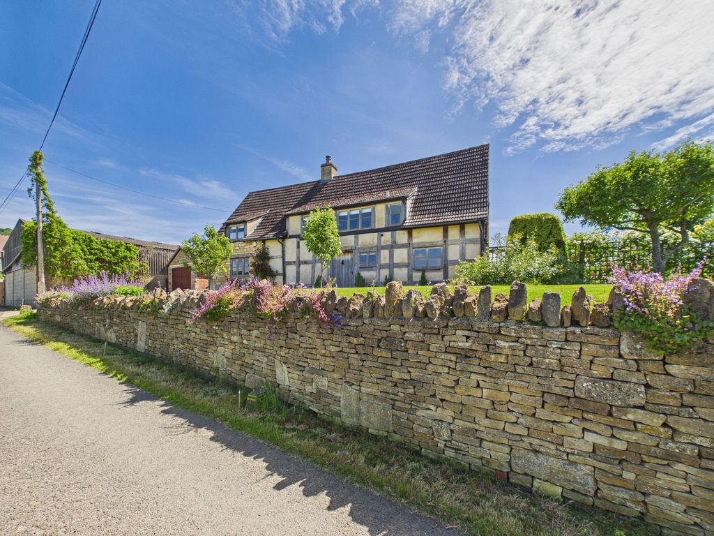 Property photo 1 of 37