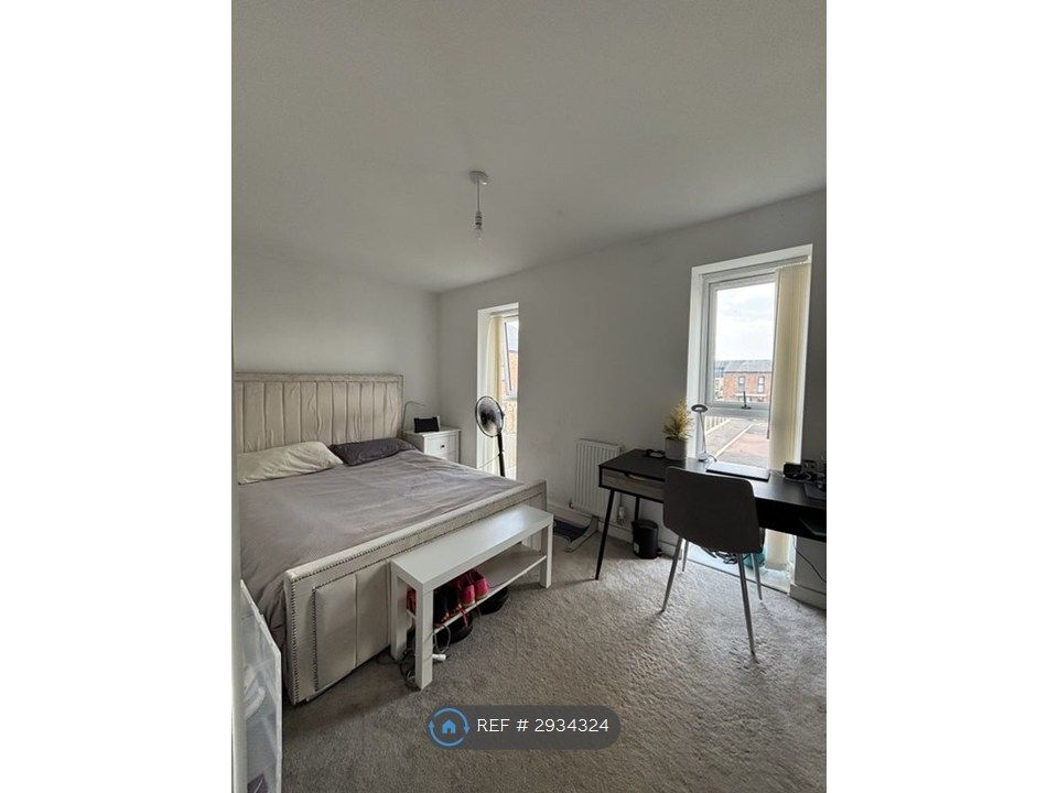 Property photo 2 of 11