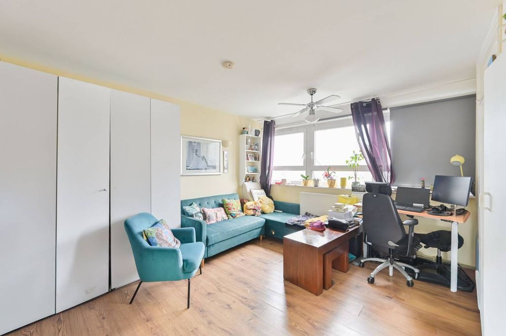 Property photo 2 of 5