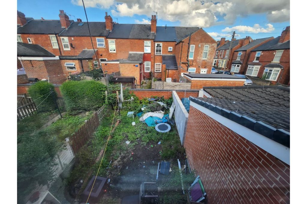 Property photo 2 of 8