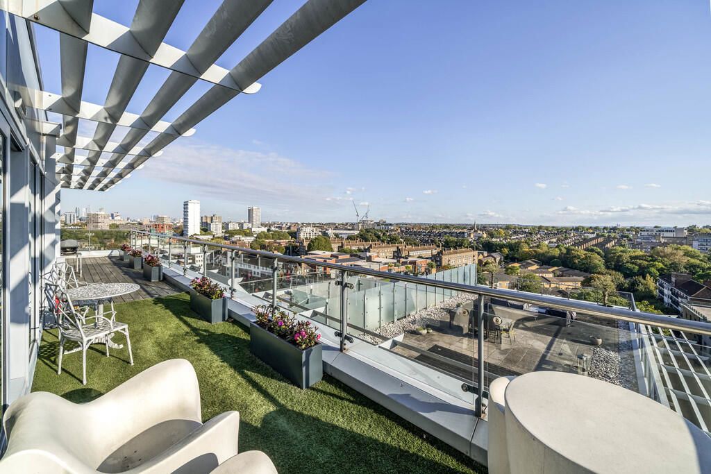 Property photo 2 of 26