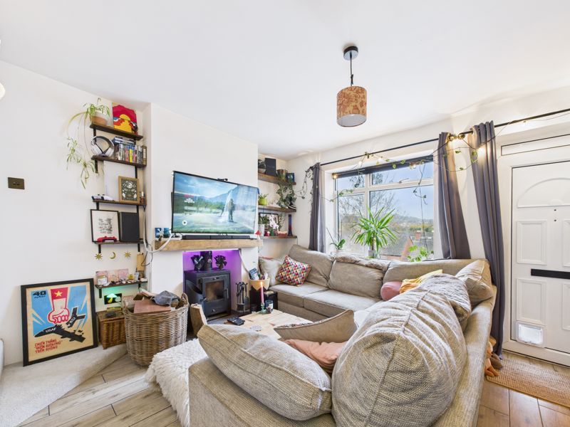 Property photo 3 of 18 Lounge