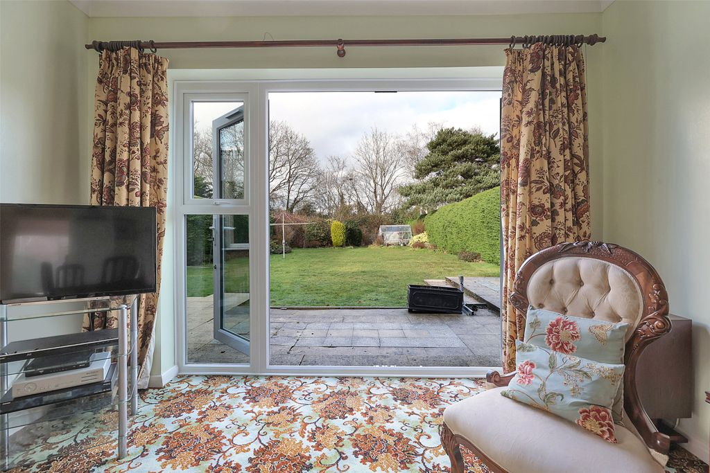 Property photo 2 of 16 Picture No. 17