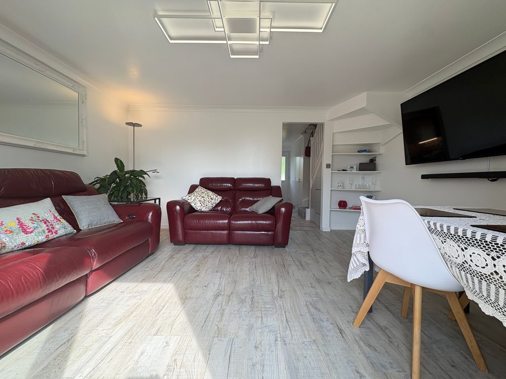 Property photo 3 of 18 Img_1445
