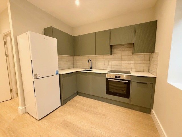 Property photo 2 of 8 Kitchen