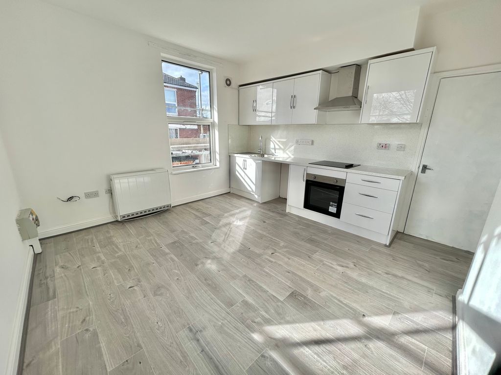 Property photo 1 of 7 Image