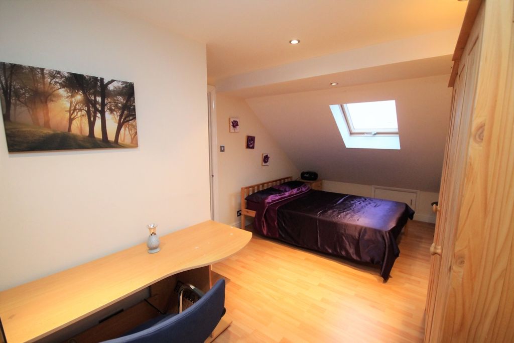 Property photo 3 of 15 Main Page