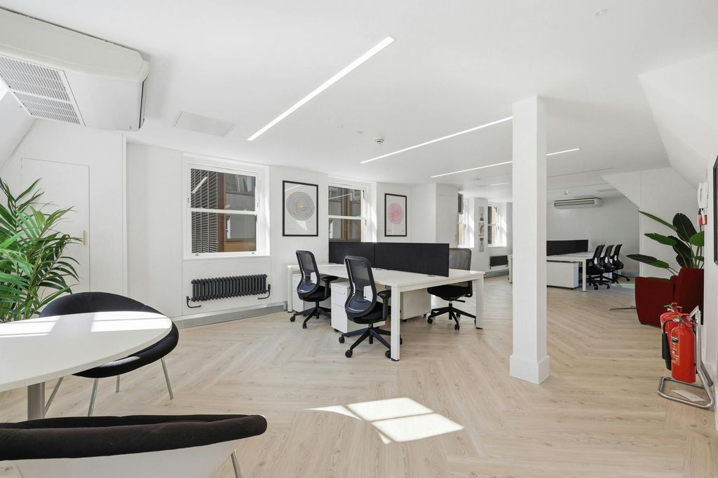 Property photo 2 of 11 20_Img_9704.Jpg