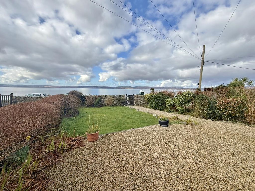 Property photo 2 of 59 Garden And View