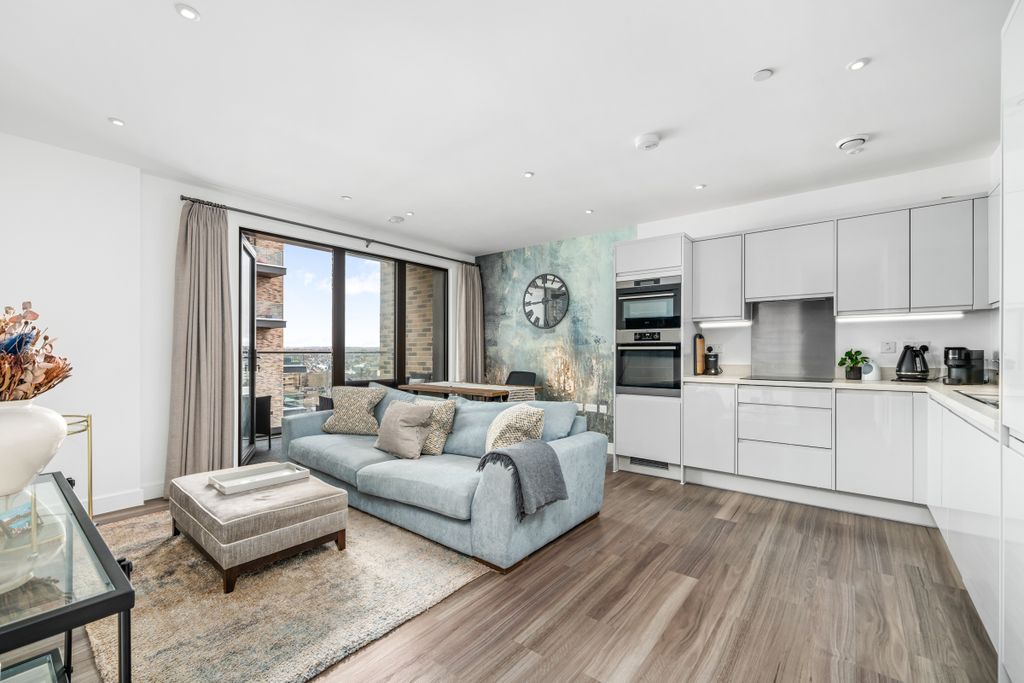 Property photo 1 of 12