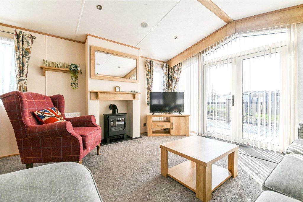 Property photo 3 of 15 Picture No. 04