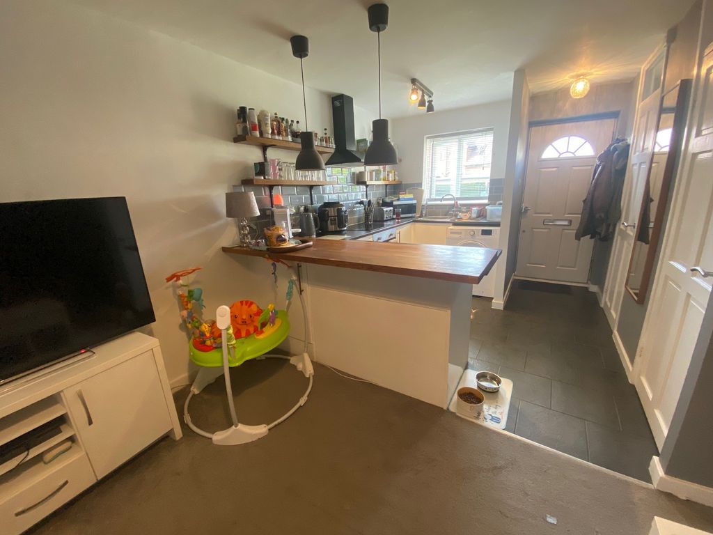 Property photo 3 of 7
