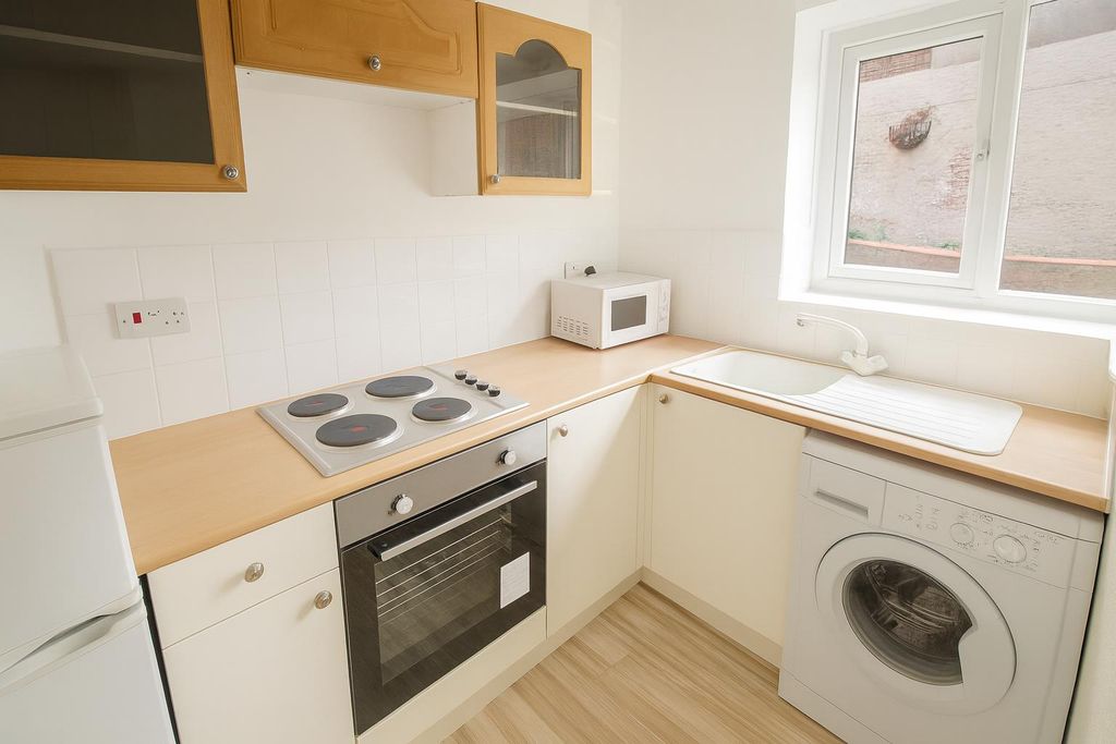 Property photo 2 of 6