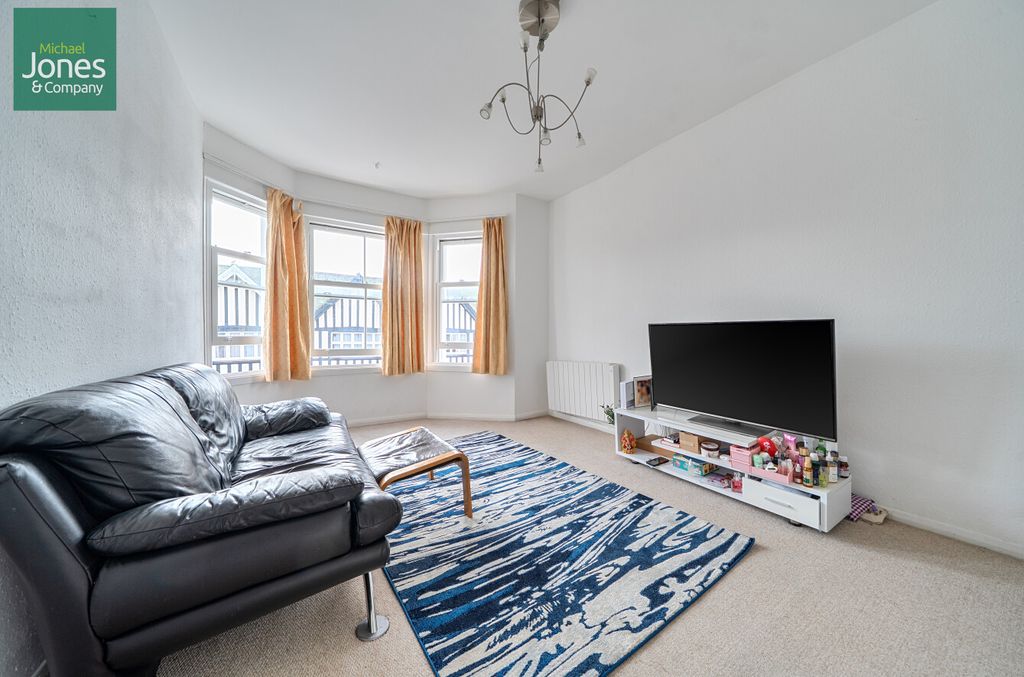 Property photo 2 of 12 Living Room