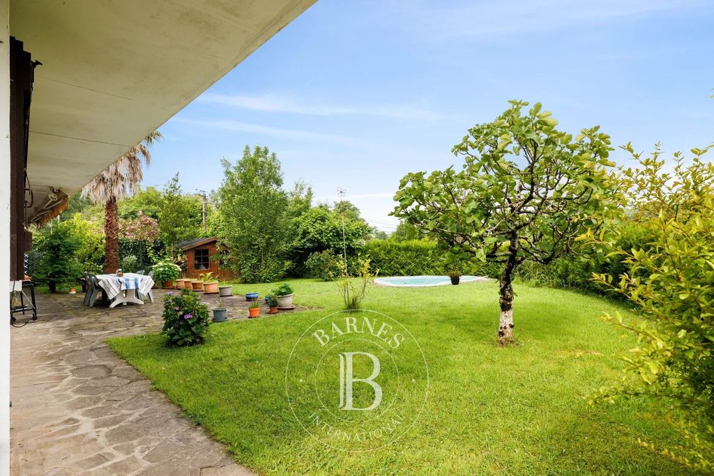 Property photo 2 of 19