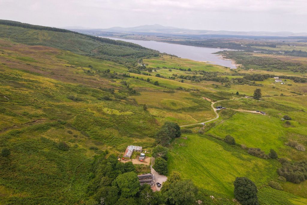 Property photo 2 of 24