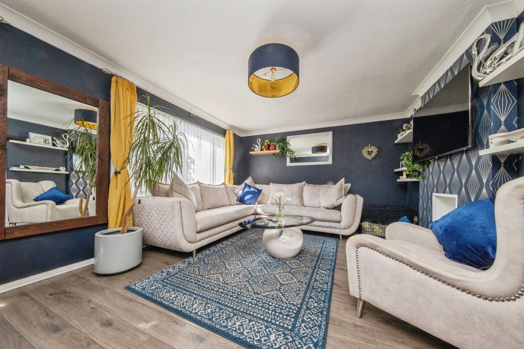 Property photo 2 of 18