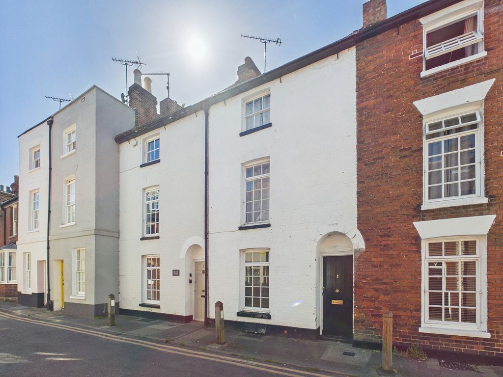 Property photo 1 of 11 3Â Bedroom Terraced For Rent