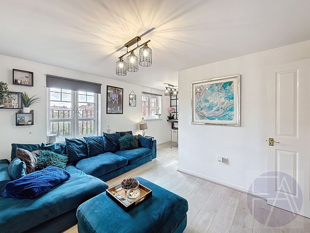 Property photo 2 of 14 4559534