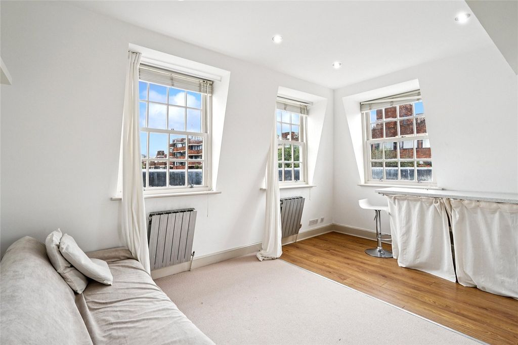 Property photo 3 of 10 Reception Room