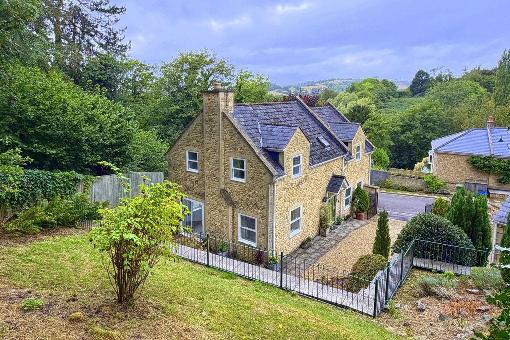 Property photo 1 of 21