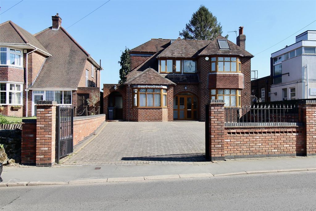 Property photo 1 of 56 Front Garden/Driveway