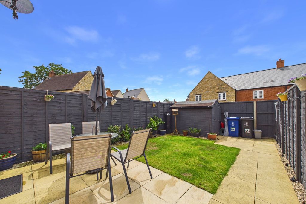 Property photo 2 of 19