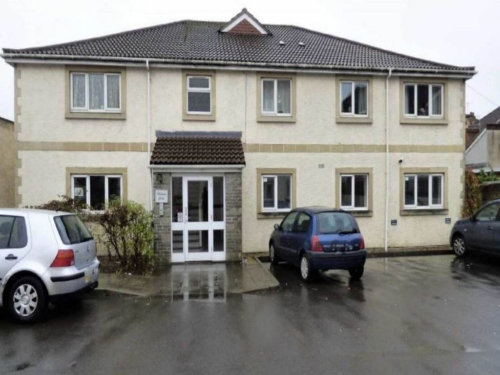 Property photo 1 of 3 Holland Court Flat 1 Front
